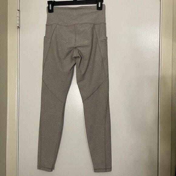 ATHLETA beige high waist salutation stash pocket rainwater quail tight size XS - Picture 4 of 7